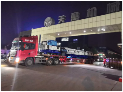 年终岁末世界杯信誉买球机械发货忙 加班加点为市场！