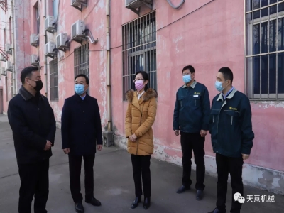 齐心协力 共阻疫情！世界杯信誉买球机械捐赠15000余只口罩助力疫情防控！