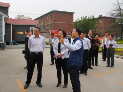 济宁市政协副主席倪丽君莅临世界杯信誉买球机械调研指导工作